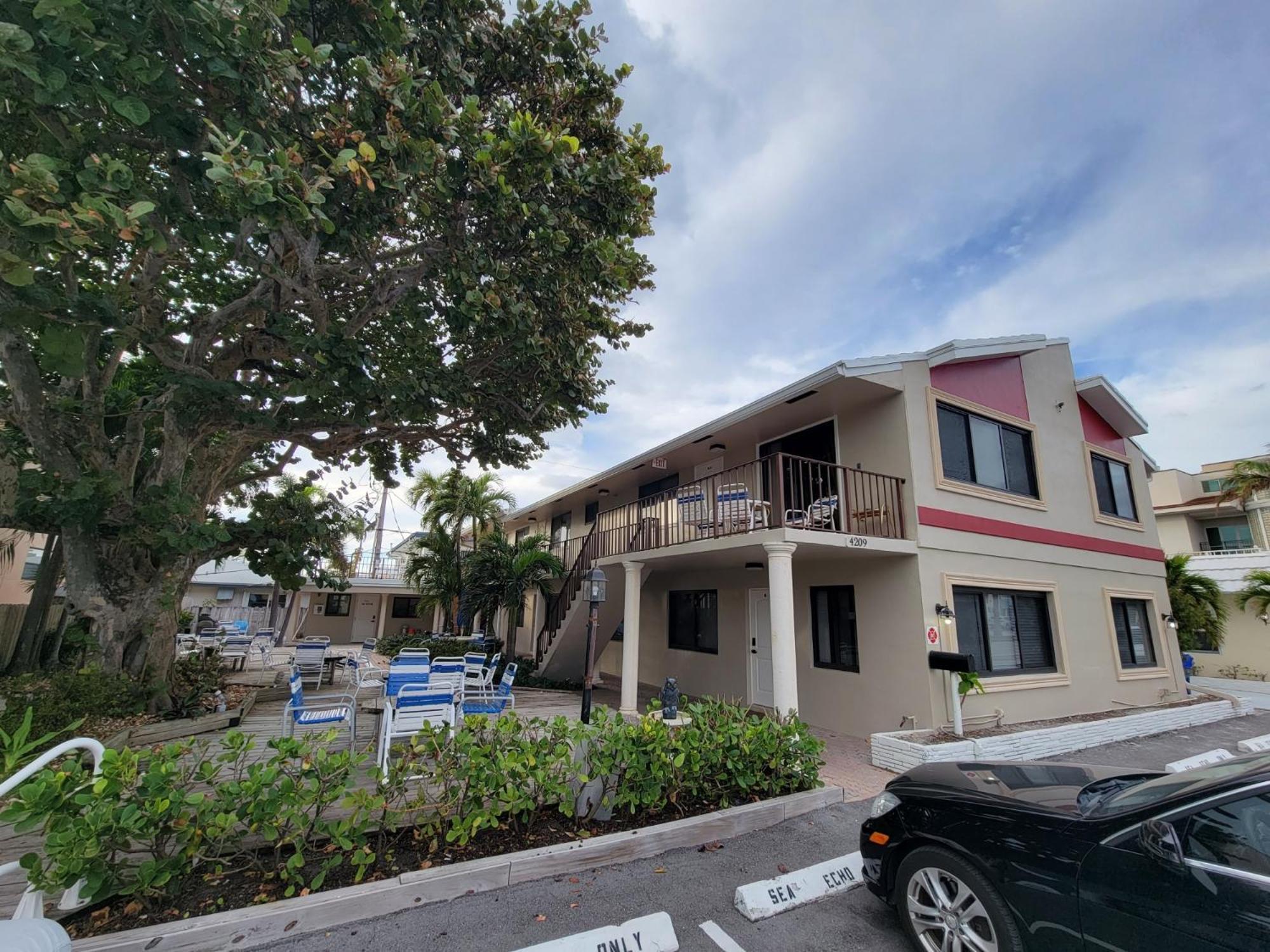 Sea Echo Appartment Motel Lauderdale-by-the-Sea Exterior photo